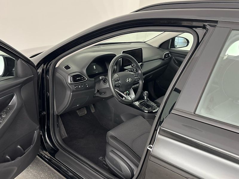 Hyundai i30 Smart DCT - fotka 6 z 26