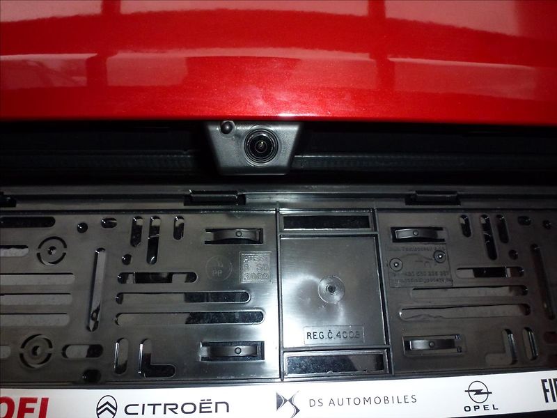 Citroën C5 Aircross 1,2 Hybrid 145k  PLUS - fotka 21 z 25