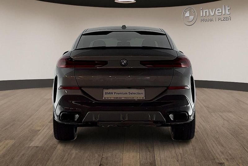 BMW X6 xDrive40d - fotka 4 z 22