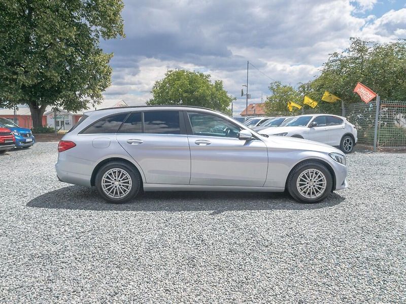 Mercedes-Benz Třídy C (2019) 220CDI LED – NAVIGACE - fotka 4 z 58