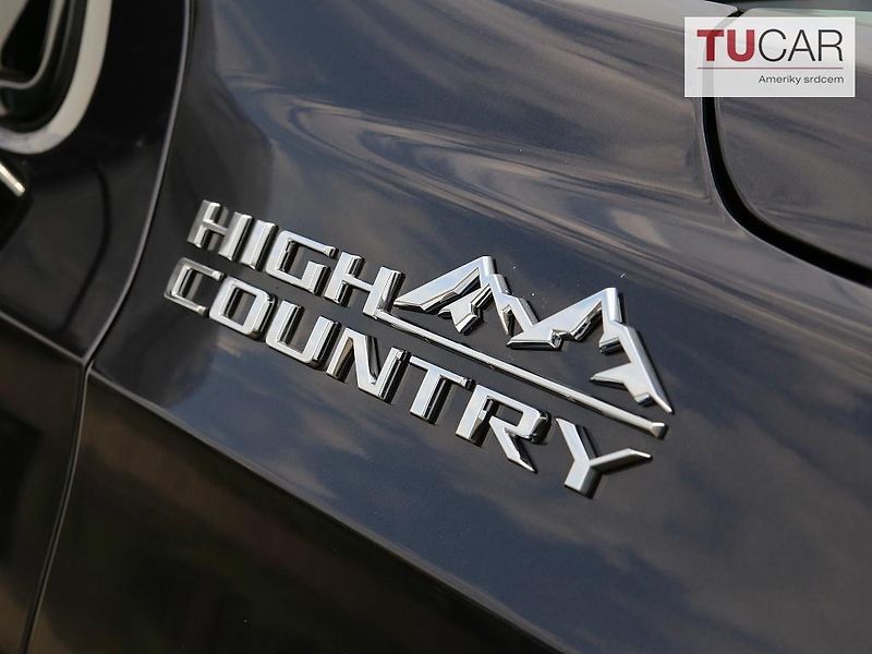 Chevrolet Suburban (2026) 6.2 V8 High Country  - fotka 13 z 51
