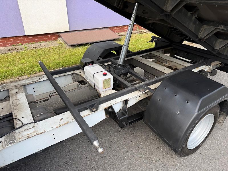 Ford Transit 2,0 TDCi / 3-sklopka / 1.maj.  - fotka 18 z 25