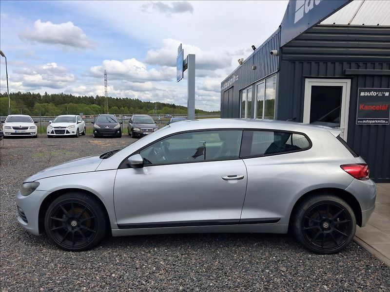 Volkswagen Scirocco 1,9 2.0 TDi, kůže - fotka 4 z 13