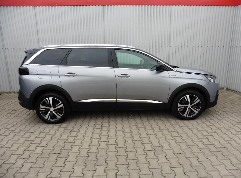 Peugeot 5008 2,0 HDi GT-Line 1.maj. 7.míst - fotka 3 z 19