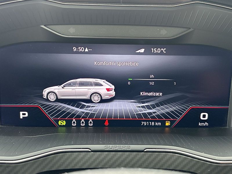 Škoda Superb (2023) Combi 2.0 TDI DSG Sportline - fotka 6 z 33