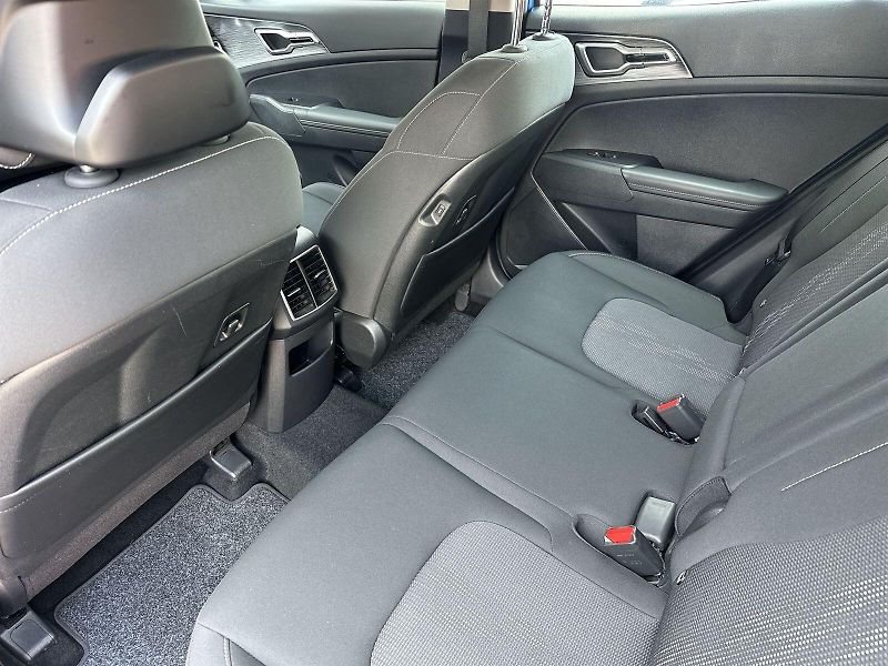 Kia Sportage (2024) 1.6 T-GDI 4x4 Exclusive - fotka 8 z 29