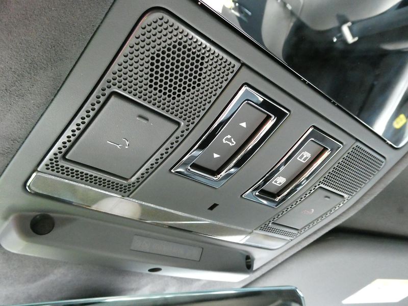 Land Rover Defender 110 4,4 OCTA P635 - fotka 35 z 44