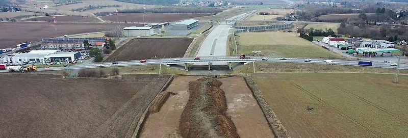 Stavba D1 Říkovice-Přerov, únor 2024. Pohled z výšky.