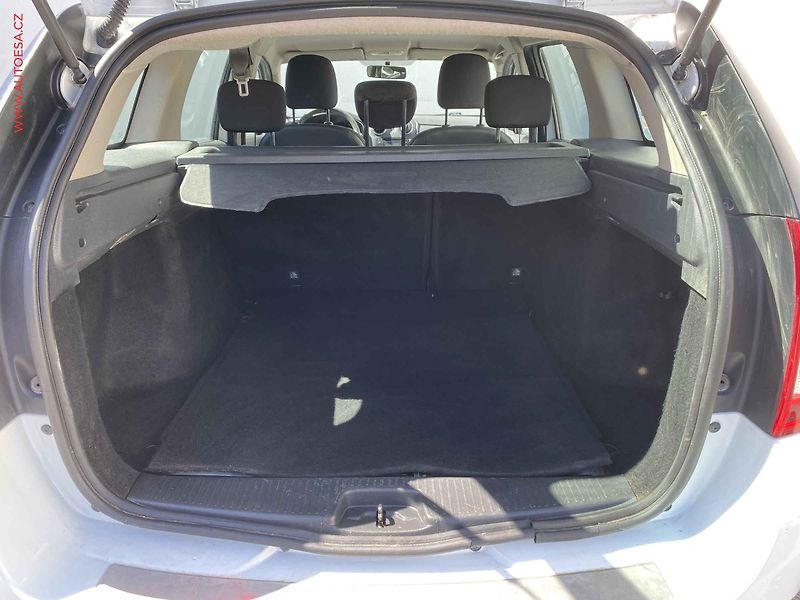 Dacia Logan (2016) 1.2i, ČR, TZ - fotka 7 z 15