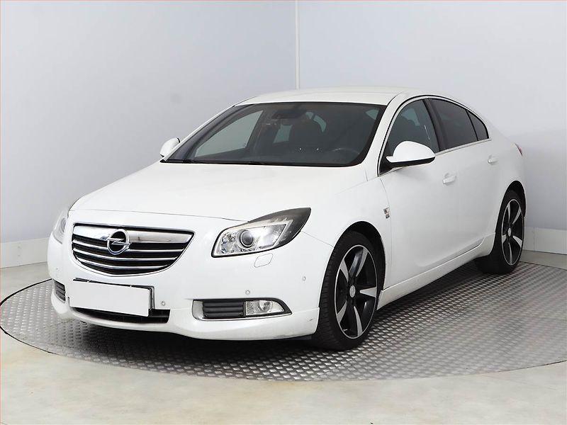 Opel Insignia (2011) OPC Line 2.0 Turbo, 4X4 - fotka 2 z 16
