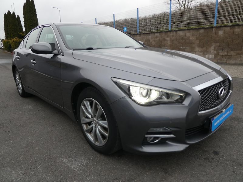 Infiniti Q50 2,2D 125kW automat navigace  - fotka 2 z 17