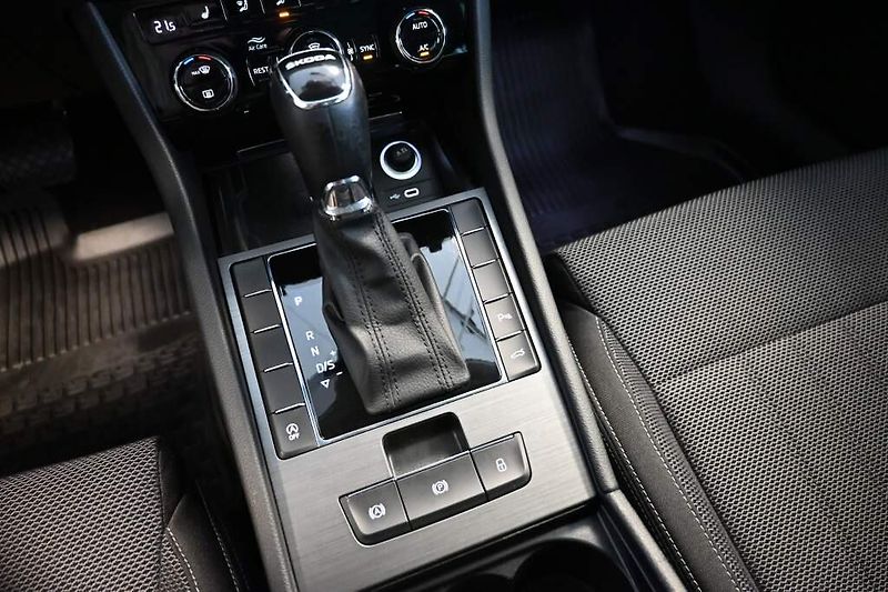 Škoda Superb (2023) 2.0 DSG Matrix LED STYLE ACC V - fotka 19 z 36