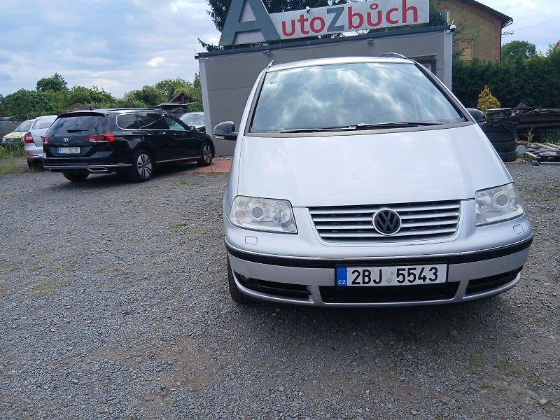 Volkswagen Sharan 2.0 TDI, ALU, 7 míst - fotka 4 z 34