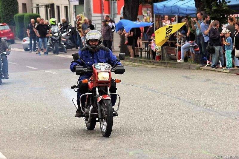 Nová tradice se zrodila v Dobelicích. Již po páté se zde sešli milovníci historie na dvou či čtyřech kolech.