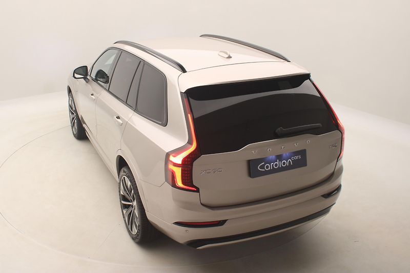 Volvo XC90 (2026) T8 AWD Plug-in DARK PLUS 7m - fotka 17 z 78