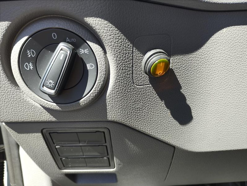 Volkswagen Crafter 2,0 130KW - fotka 12 z 17