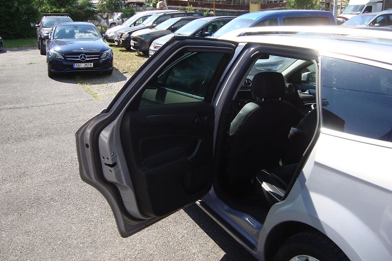 Ford Mondeo (2011) 2.0TDCi,AUT, Najeto 93Tis.km ! - fotka 32 z 75