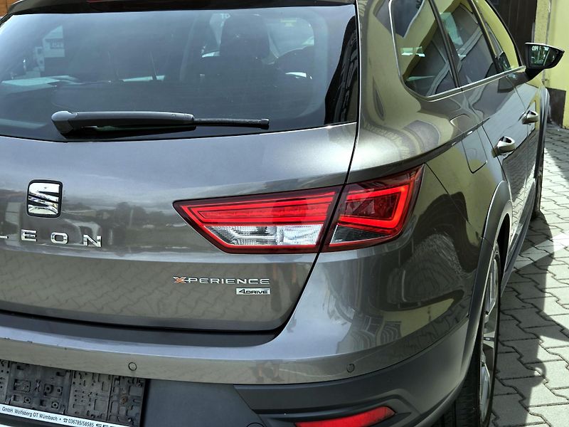 Seat Leon 2,0TDi xPERIENCE 4drive ROZVOD - fotka 14 z 51