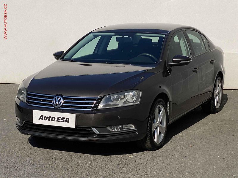 Volkswagen Passat (2012) 1.4 TSi, Trendline, +kola - fotka 3 z 16