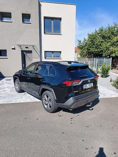 Toyota RAV4 (2021) 2.5 Hybrid   - fotka 2 z 17