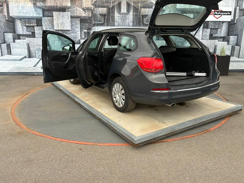 Opel Astra (2013) 2.0DCTi, 121KW, AUTOMAT - fotka 9 z 23