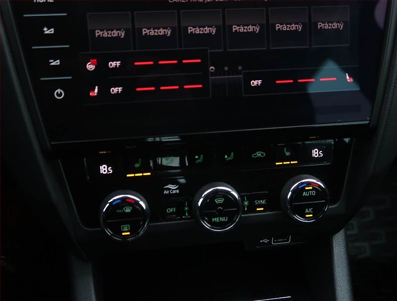 Škoda Octavia (2018) Scout 2.0 TDI, 4X4, Automat - fotka 17 z 28