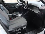 Peugeot 2008 (2023) Allure 1.2 PureTech, Automat - náhled 9