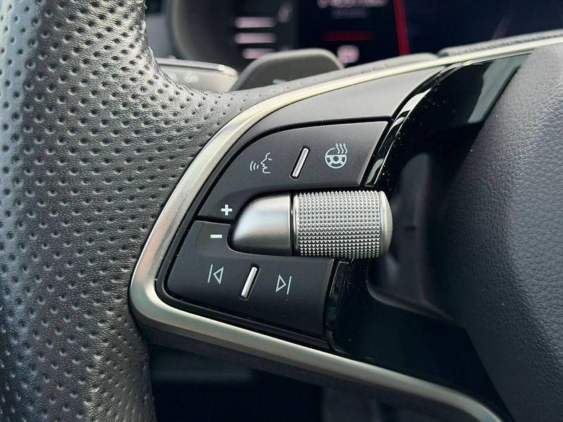 Škoda Kamiq Monte Carlo 1,0 TSI 85 kW 7° D - fotka 32 z 42