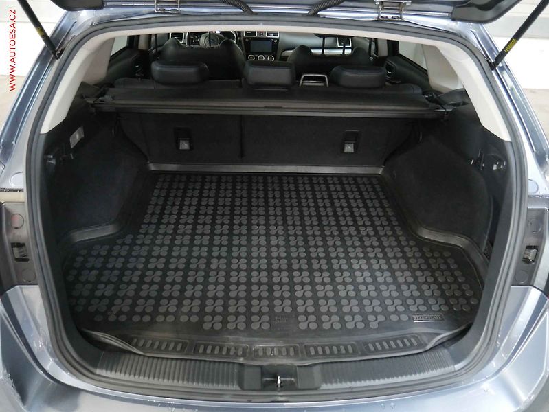 Subaru Levorg (2015) 1.6T 4x4, 1.maj, AT, xenon - fotka 7 z 25
