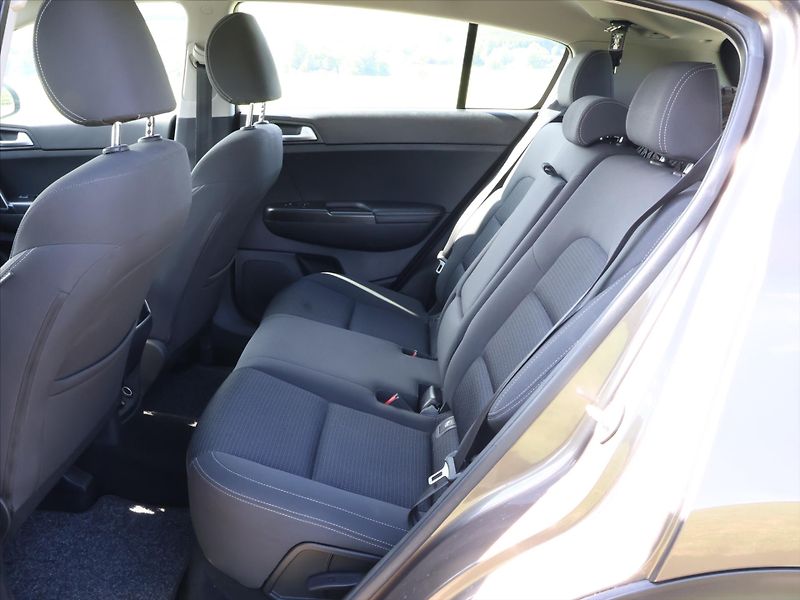 Kia Sportage 1,7 CRDi 85kW CZ Aut.klima - fotka 13 z 30
