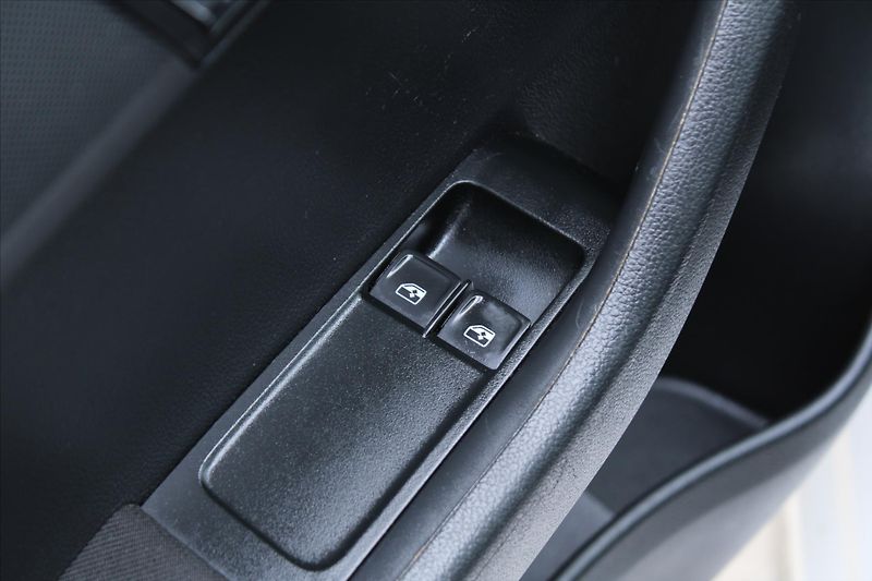 Škoda Fabia 1.0TSI 70kW AMBITION 1MAJ. ČR - fotka 12 z 21