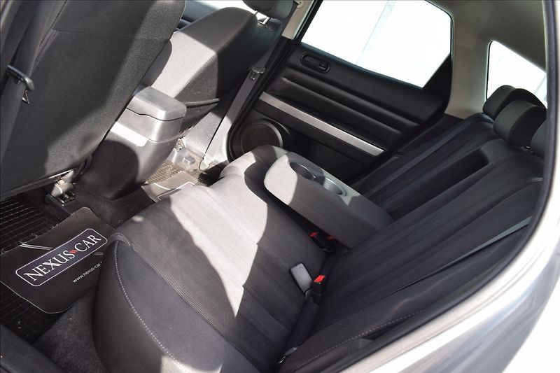 Mazda CX-7 2,2 CD 127KW VÝHŘEV KLIMA ALU - fotka 17 z 45
