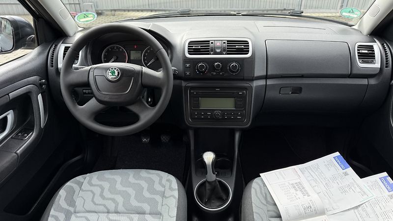 Škoda Fabia (2010) 1.4 16V*63kW*AMBIENTE*PĚKNÁ* - fotka 11 z 21
