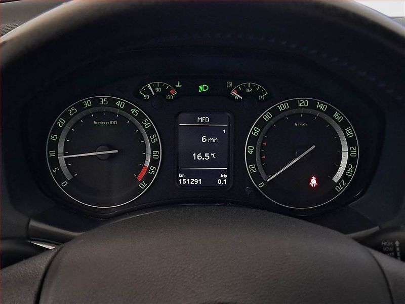 Škoda Octavia (2007) RS 2.0 TFSI, Tempomat - fotka 11 z 15