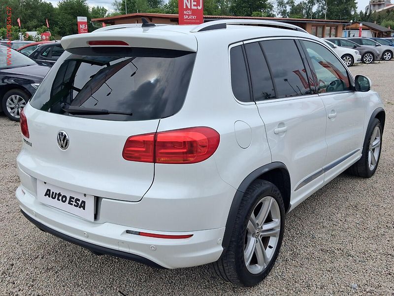 Volkswagen Tiguan (2014) 2.0TDi 4x4, DSG, park. kamera - fotka 4 z 25