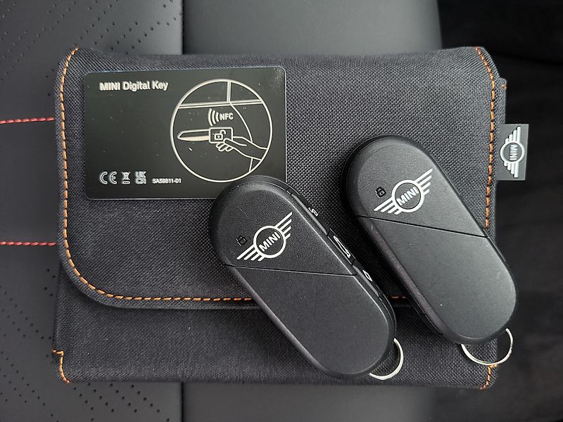 Mini Countryman SE ALL4 ELEKTRO 225kW - fotka 46 z 48