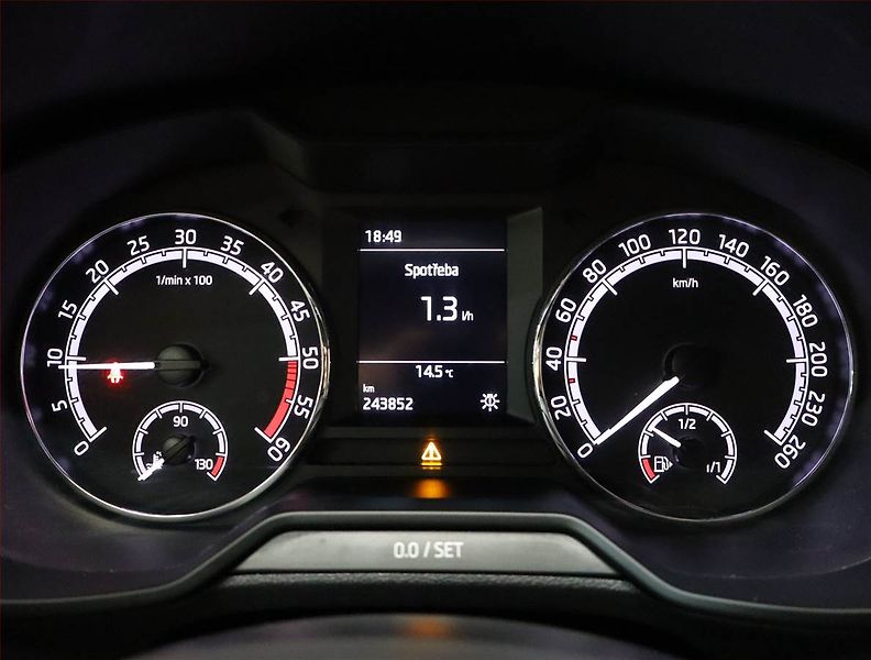 Škoda Octavia (2019) Ambition 2.0 TDI, Tempomat - fotka 11 z 18