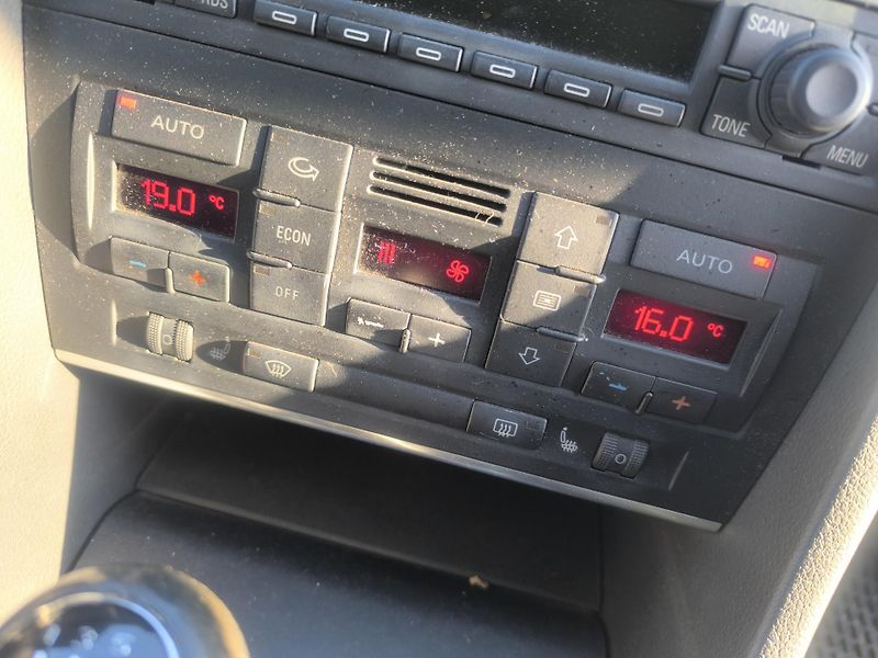 Audi A4 1,9TDI BEZ DPF,KRÁSNÁ,SERVISKA - fotka 11 z 29