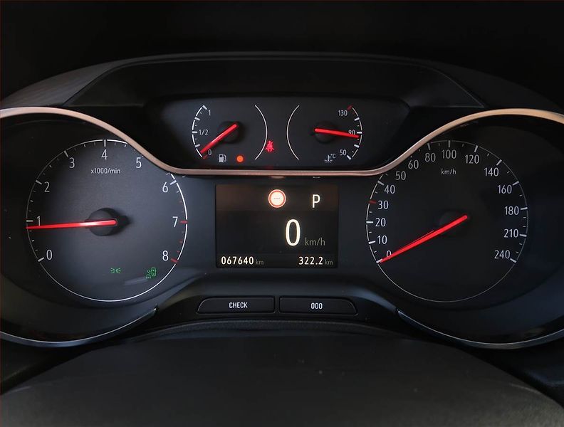 Opel Grandland X (2018) 1.2 Turbo, Automat, Serv.kniha - fotka 11 z 21