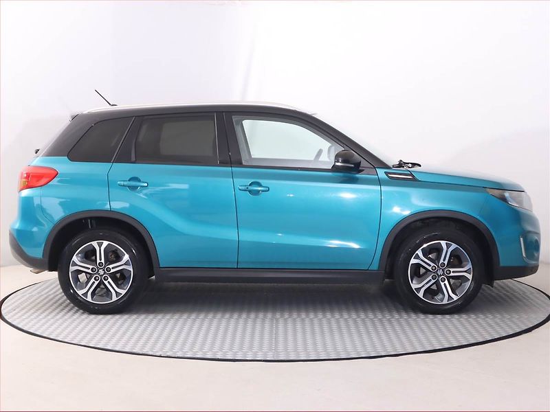 Suzuki Vitara (2016) 1.6 VVT, 4X4, Serv.kniha - fotka 6 z 19