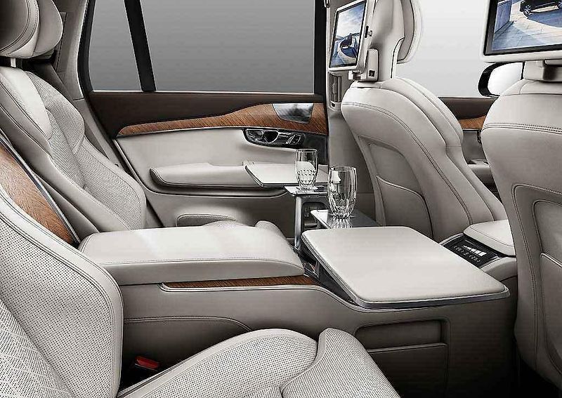 Volvo XC90 Excellence.