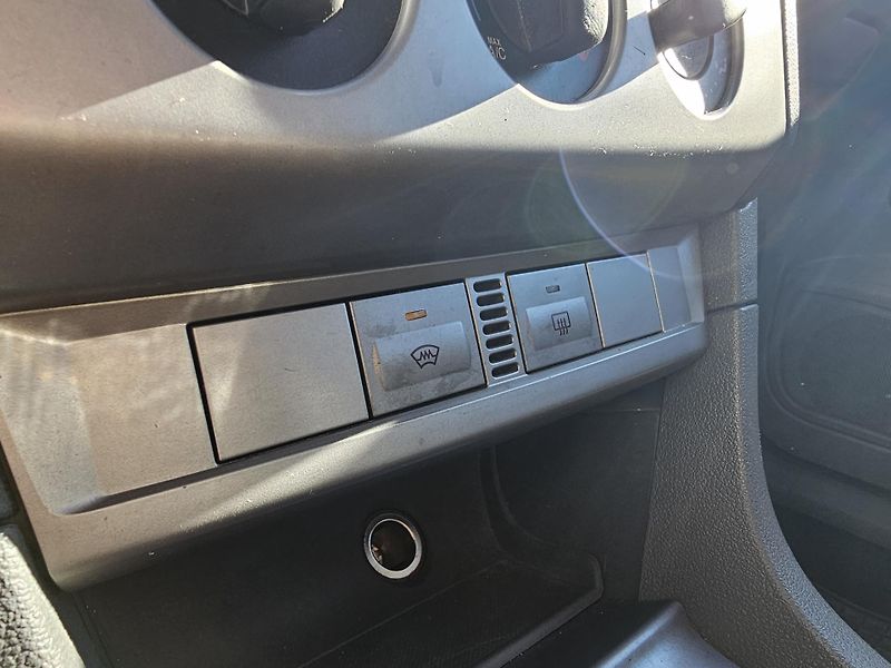 Ford Focus (2011) 1.6i, KLIMA - fotka 19 z 19