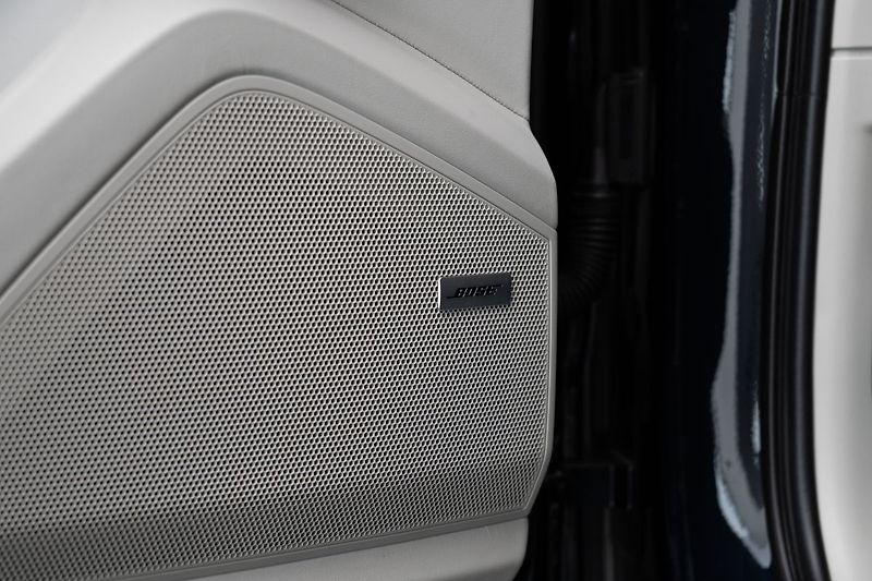 Porsche Cayenne E-Hybrid Platinum Edition/Bose - fotka 21 z 28