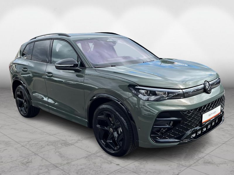 Volkswagen Tiguan R-Line 2,0 TSI 150 kW 4MOT - fotka 9 z 25