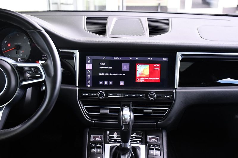 Porsche Macan S 3.0V6 260kW PANO - fotka 7 z 39