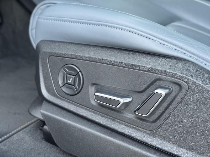 Audi e-tron Sportback 55 quattro S line - fotka 7 z 34