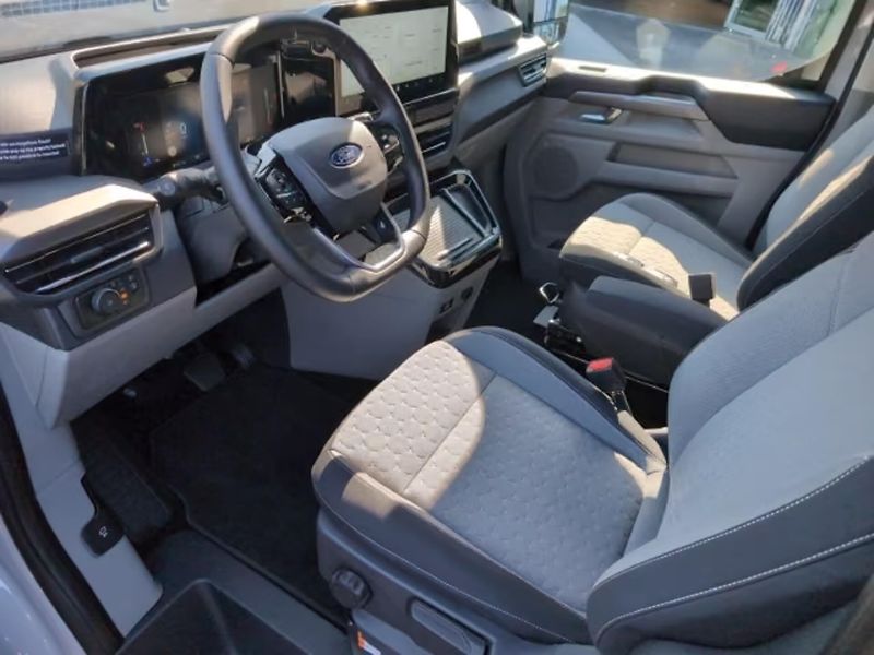 Ford Tourneo Custom Nugget Titanium 320 L1 Automat - fotka 6 z 19
