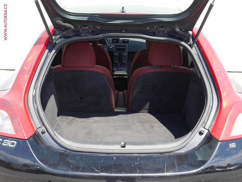 Volvo C30 (2007) 1.6i, ČR, AC, tempo, park - fotka 7 z 14