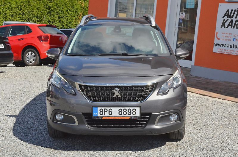 Peugeot 2008 (2017) 1.2 PT 60kW KLIMA / TAŽNÉ - fotka 2 z 28
