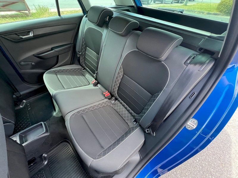 Škoda Fabia (2022) kombi Ambition 1.0 TSI 70 kW 5 - fotka 15 z 28